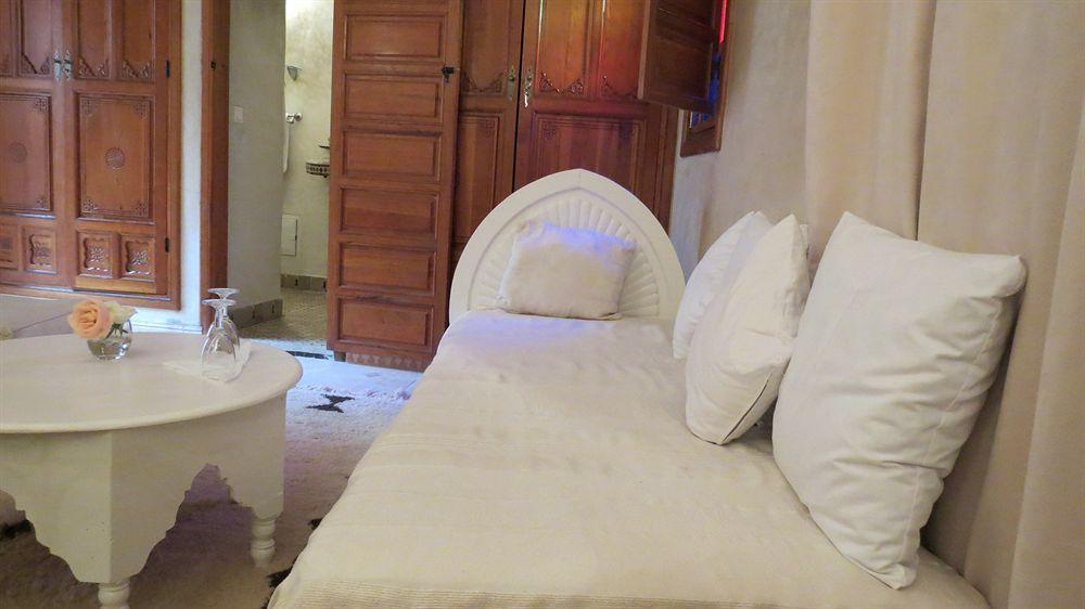 Riad Awinati Location Privatisee ,Piscine Chauffee , Beau Rooftop Marrákes Kültér fotó