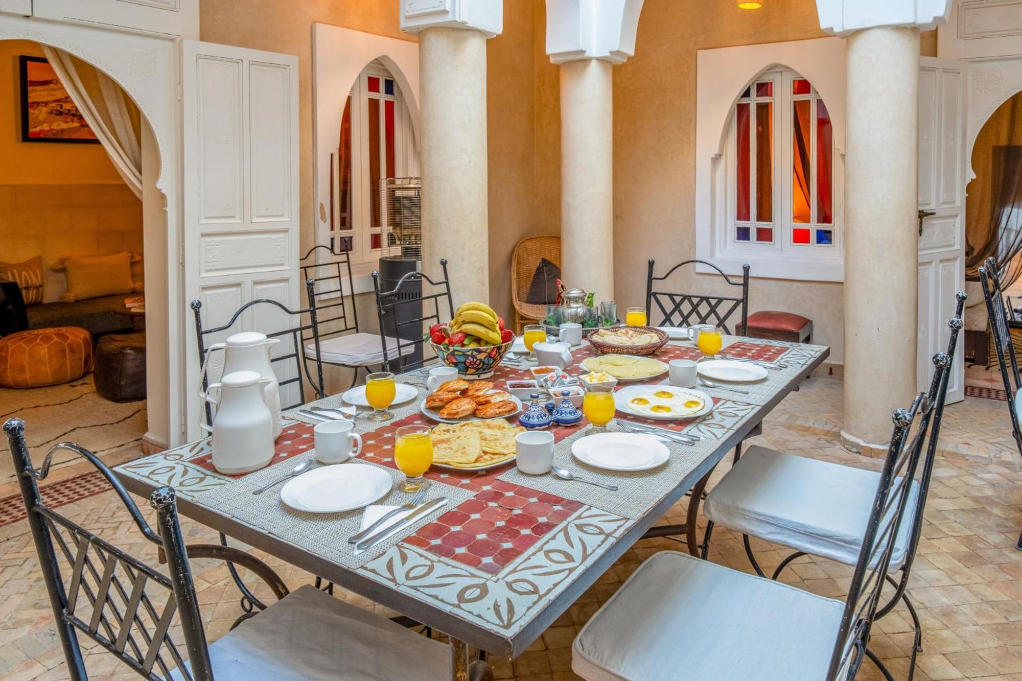 Riad Awinati Location Privatisee ,Piscine Chauffee , Beau Rooftop Marrákes Kültér fotó