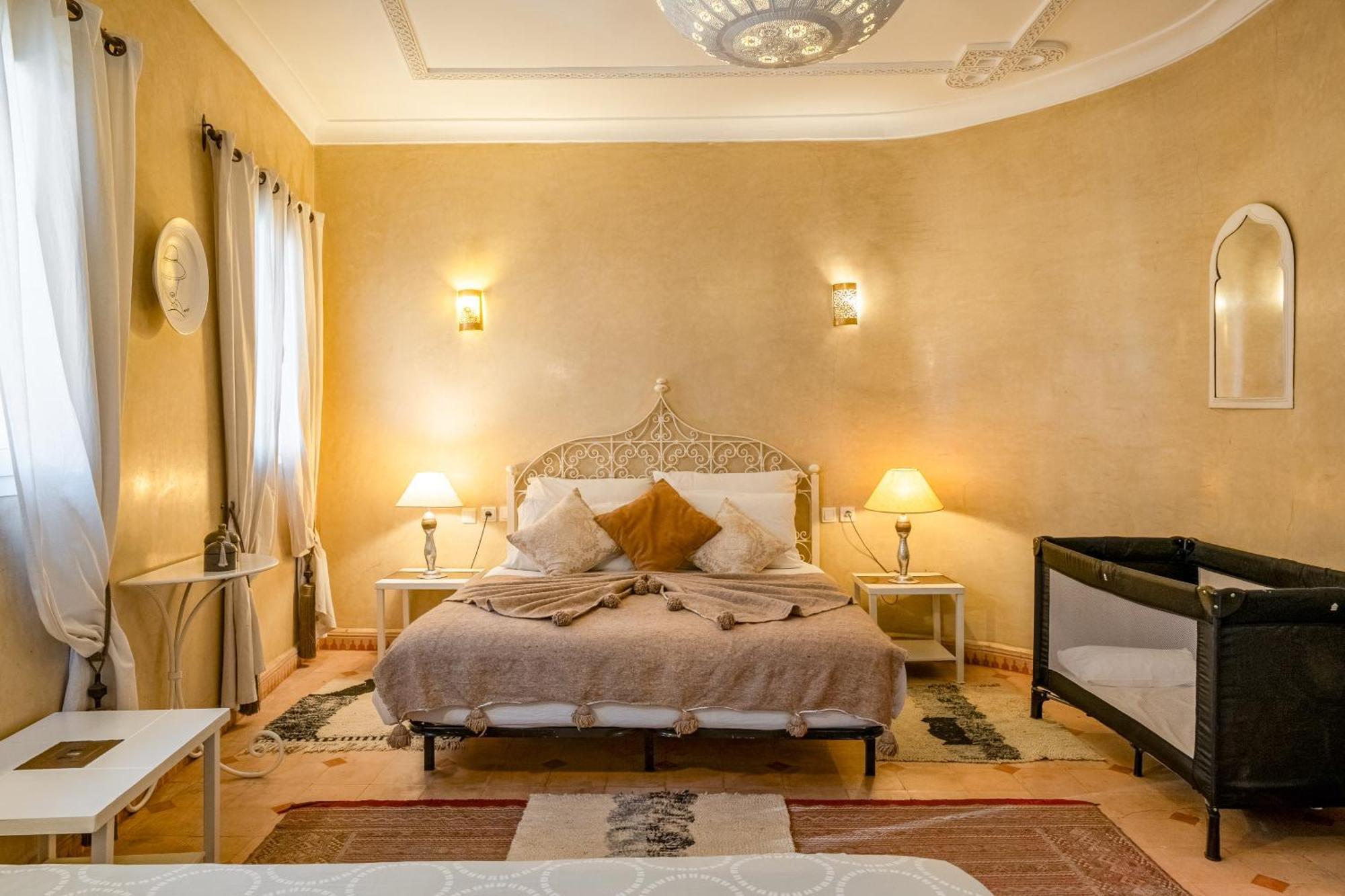 Riad Awinati Location Privatisee ,Piscine Chauffee , Beau Rooftop Marrákes Kültér fotó