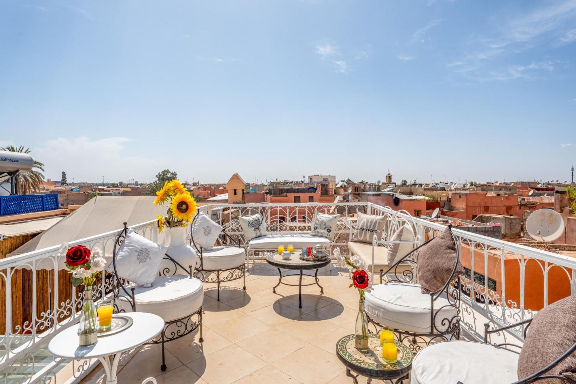 Riad Awinati Location Privatisee ,Piscine Chauffee , Beau Rooftop Marrákes Kültér fotó