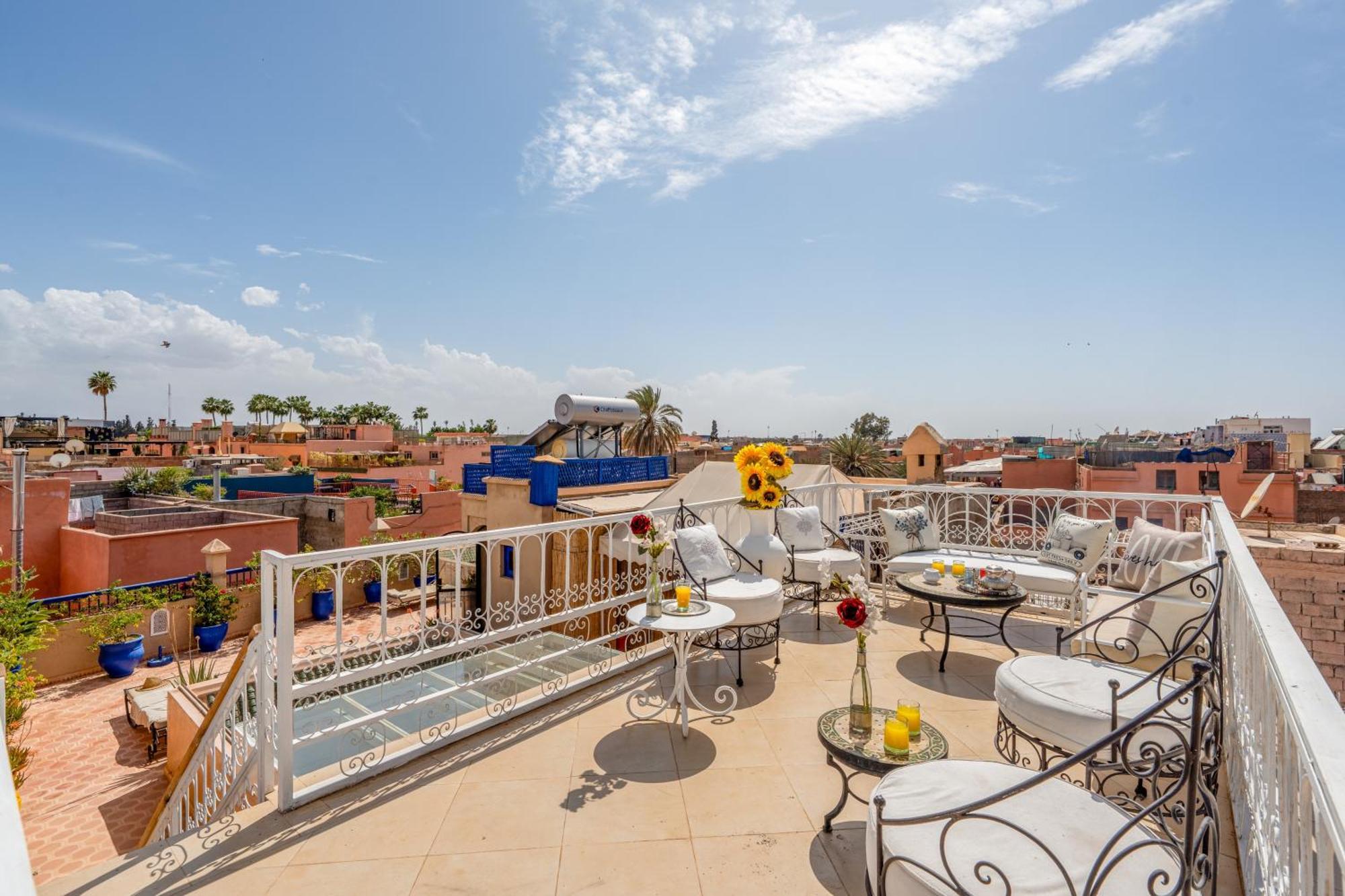 Riad Awinati Location Privatisee ,Piscine Chauffee , Beau Rooftop Marrákes Kültér fotó